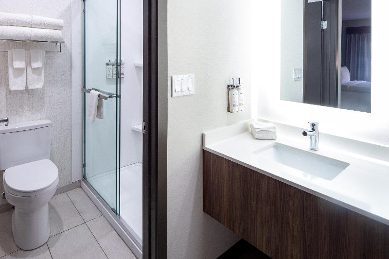 Holiday Inn Hinton image