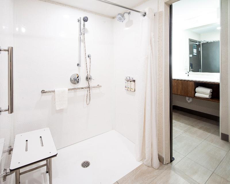 Holiday Inn Hinton image