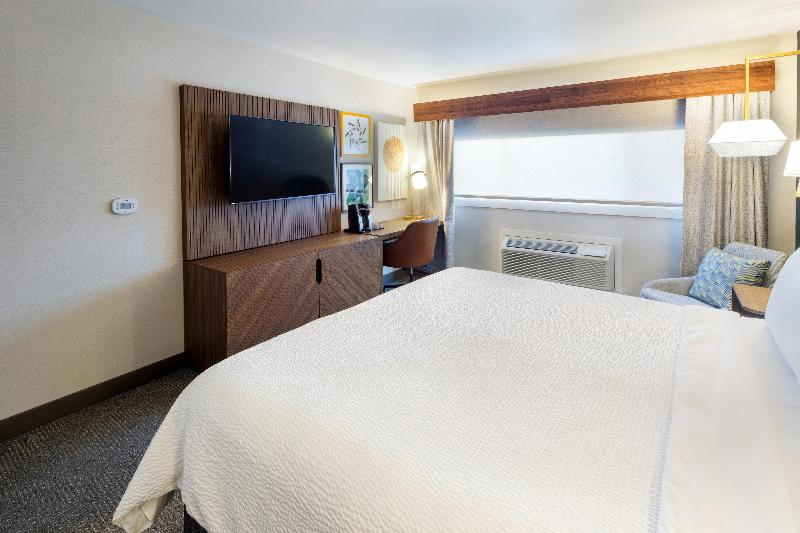 Holiday Inn Hinton image