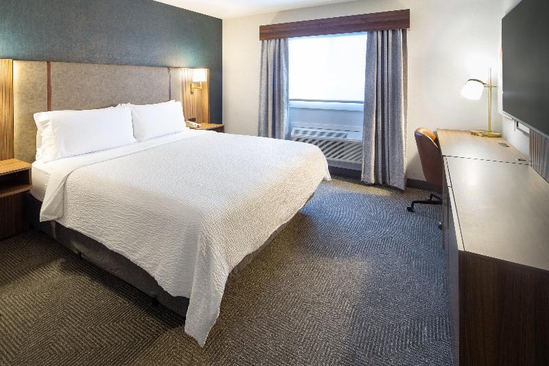 Holiday Inn Hinton image