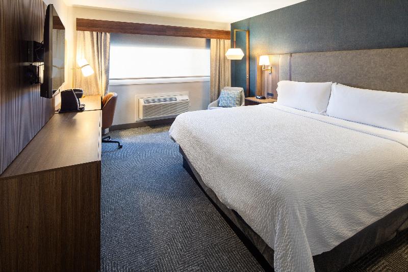 Holiday Inn Hinton image