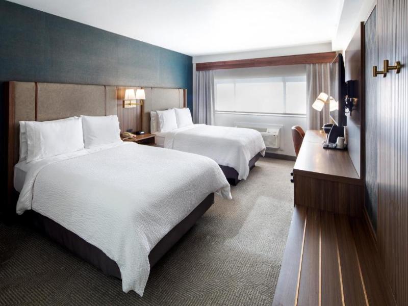 Holiday Inn Hinton image