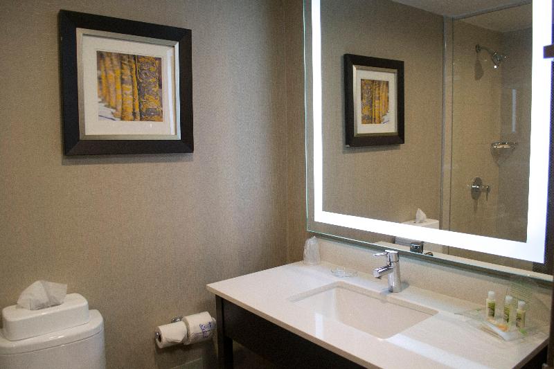 Holiday Inn Sudbury image