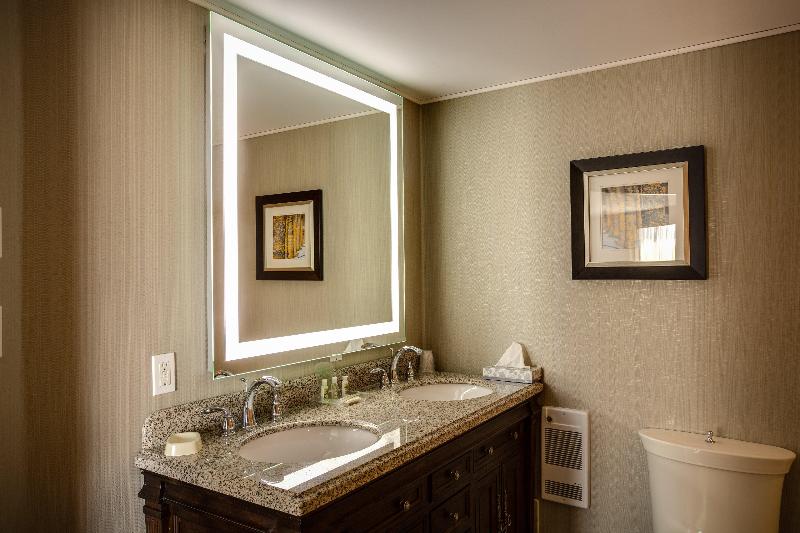 Holiday Inn Sudbury image