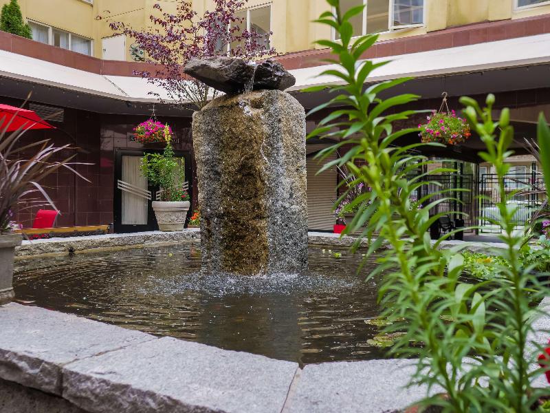 Harrison Lake Hotel image