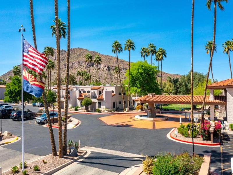 Scottsdale Camelback Resort image