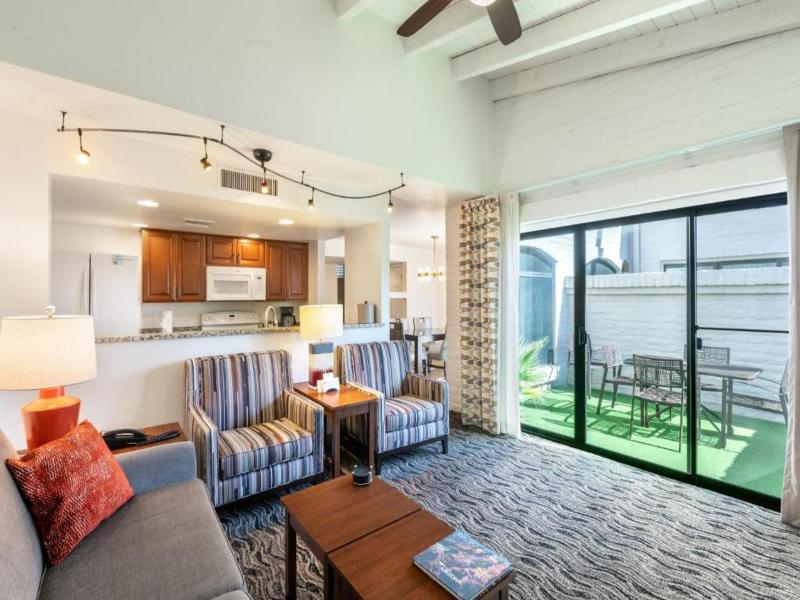 Scottsdale Camelback Resort image
