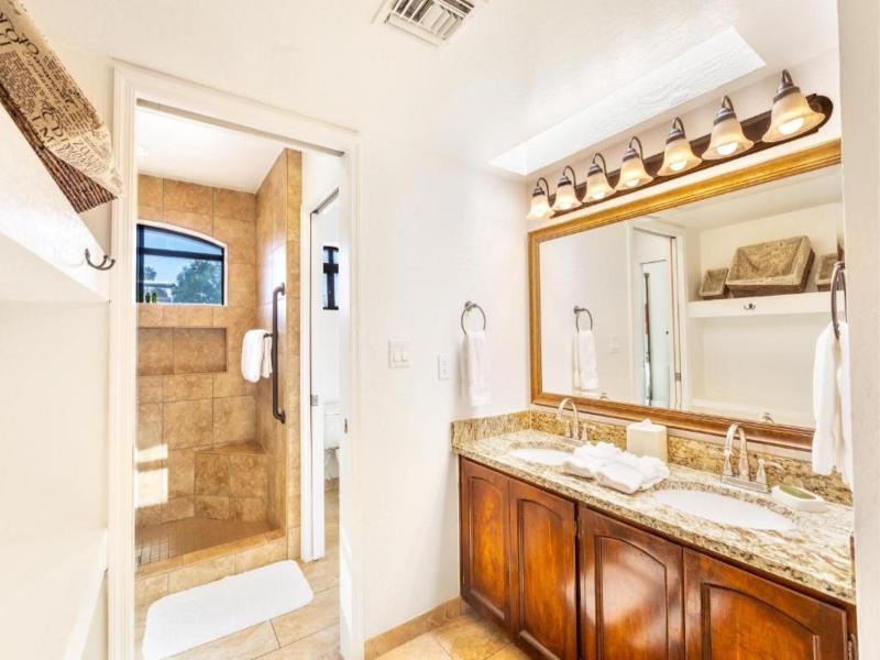 Scottsdale Camelback Resort image