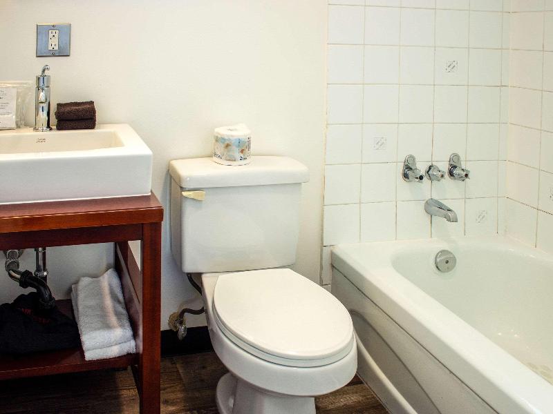 Comfort Inn & Suites image