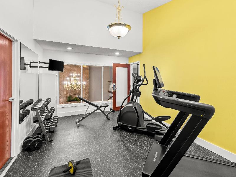 Days Inn By Wyndham Lisbon image