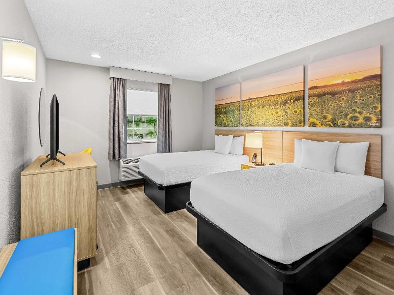 Days Inn By Wyndham Lisbon image