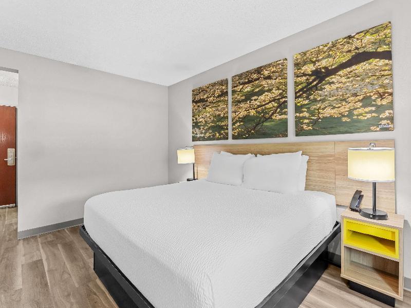 Days Inn By Wyndham Lisbon image