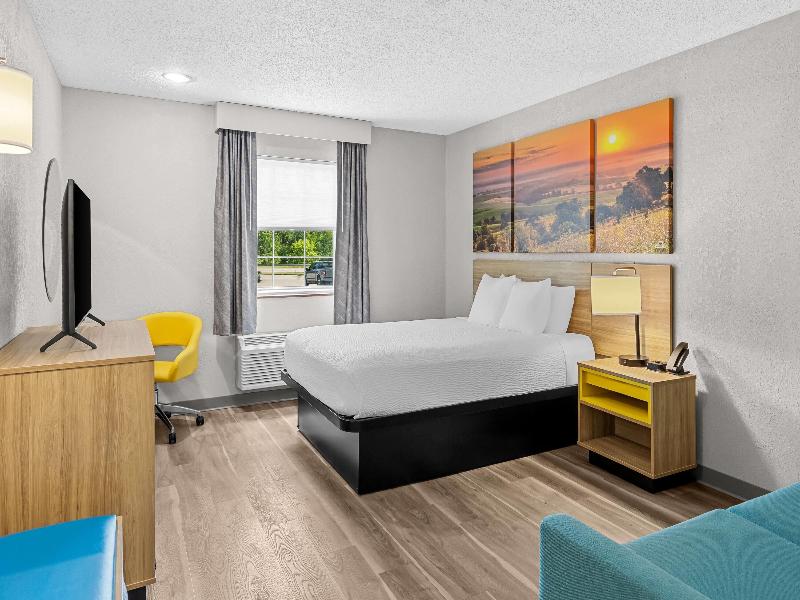 Days Inn By Wyndham Lisbon image