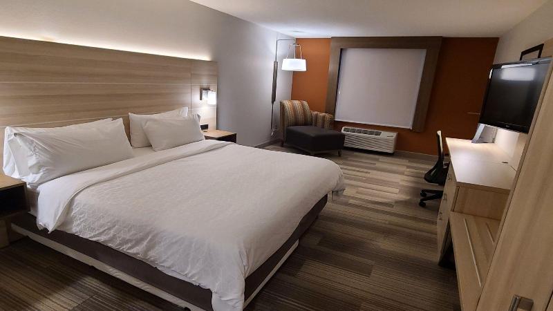 Holiday Inn Express Lordstown-Newton Falls/Warren photo 12