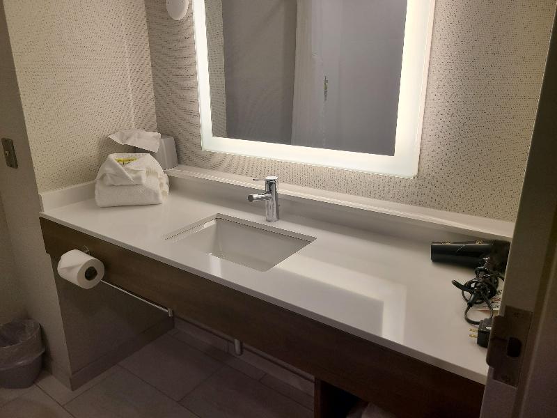 Holiday Inn Express Lordstown-Newton Falls/Warren photo 22