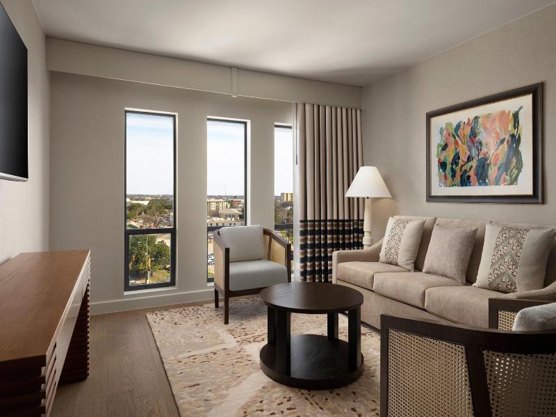 Marriott Plaza San Antonio image