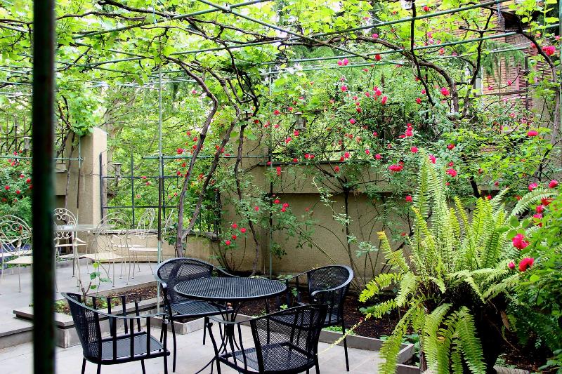 Iliani Hotel    image