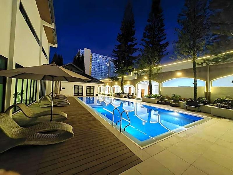 Tagaytay Country Hotel image