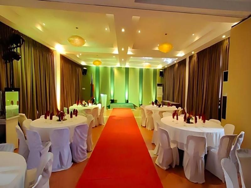 Tagaytay Country Hotel image