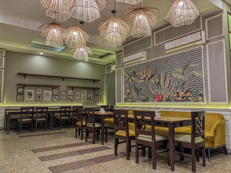 Hotel Bizzotel Gurgaon image