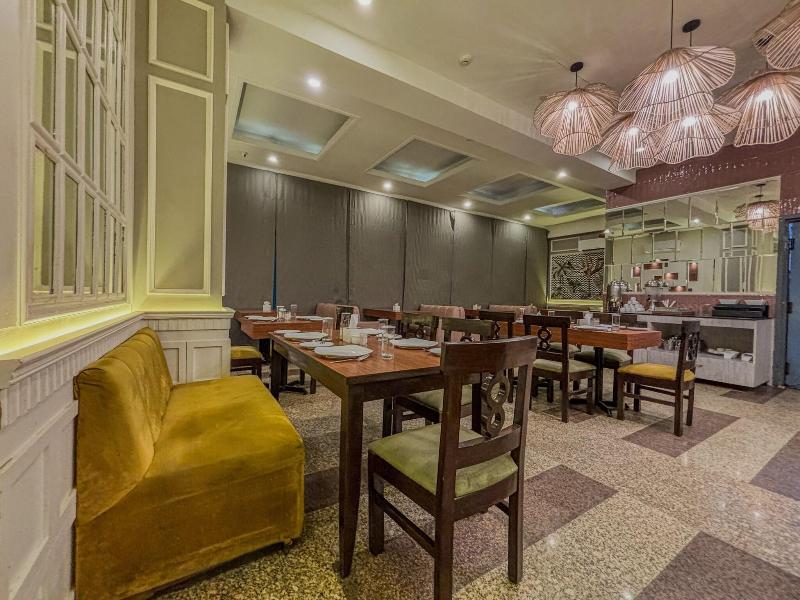 Hotel Bizzotel Gurgaon image