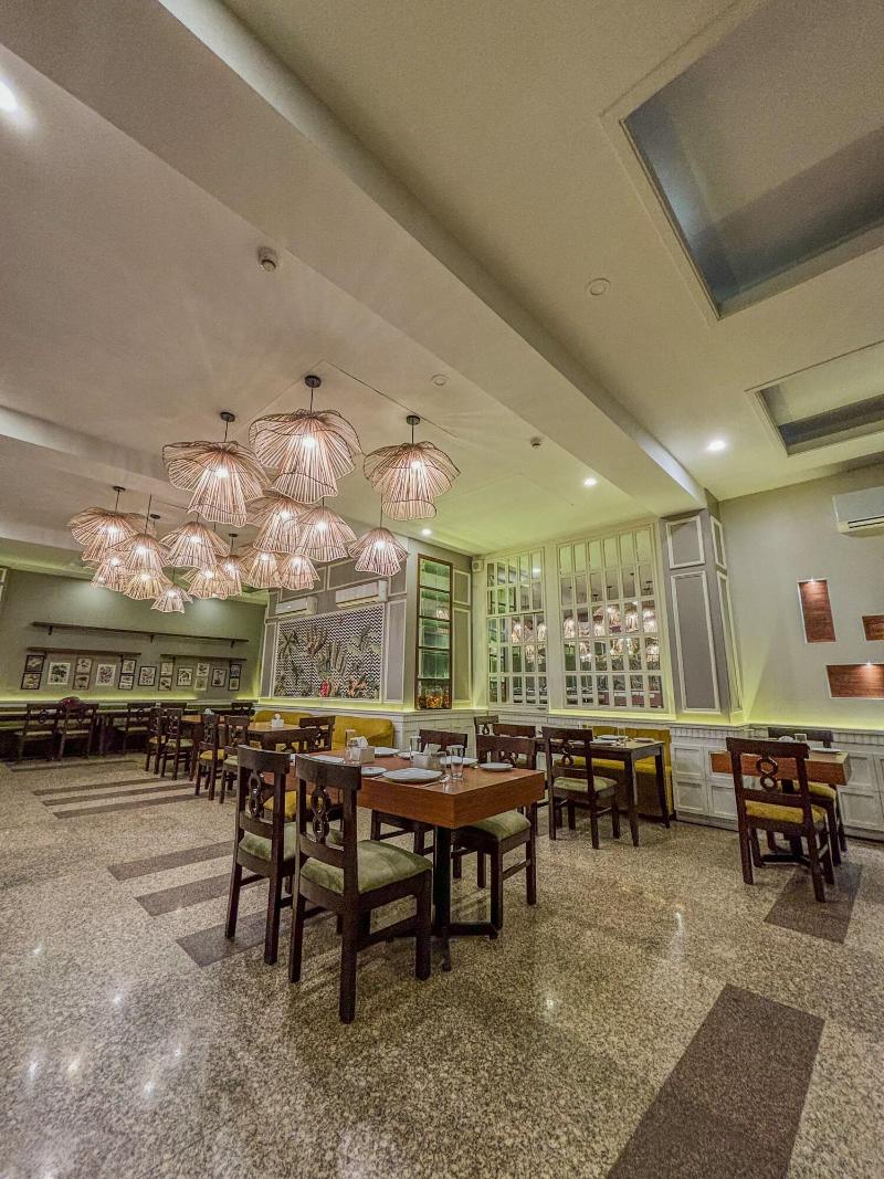 Hotel Bizzotel Gurgaon image