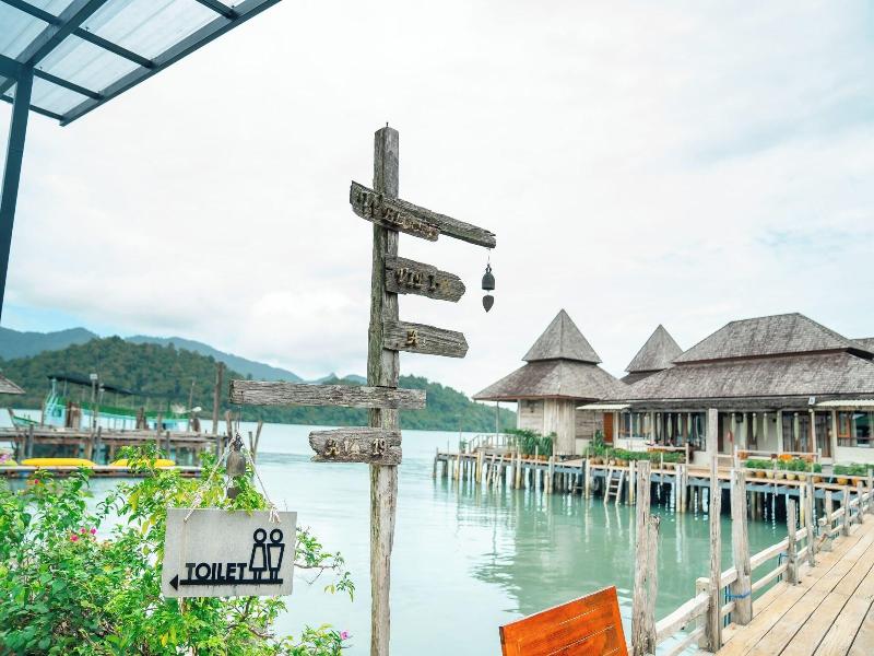 Salakphet Resort image