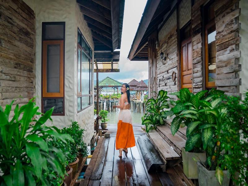 Salakphet Resort image