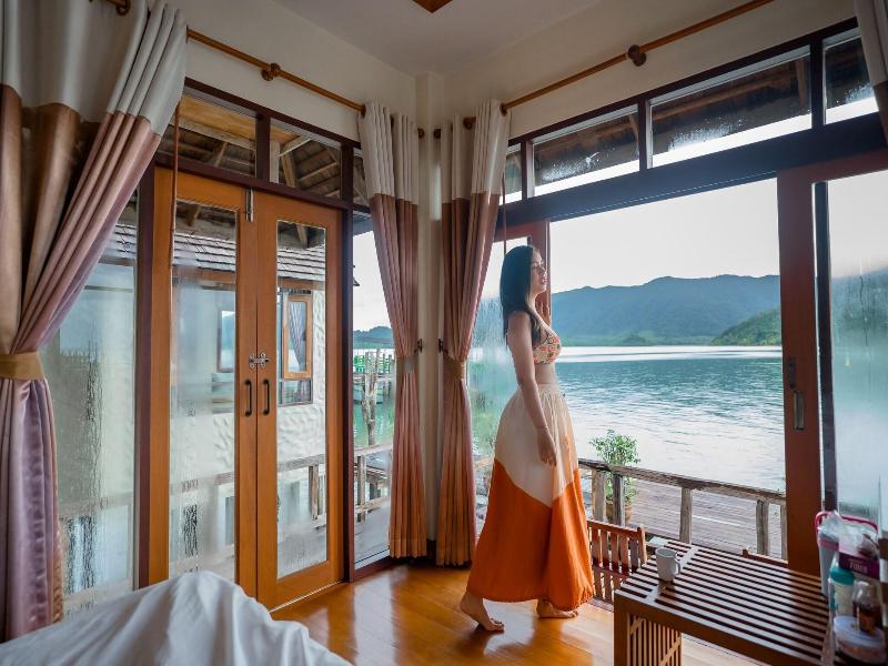 Salakphet Resort image