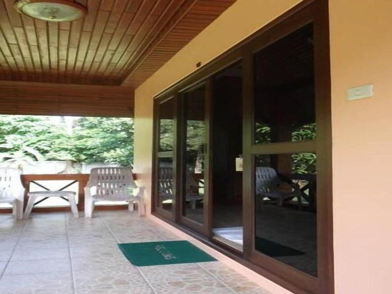Green Villa image