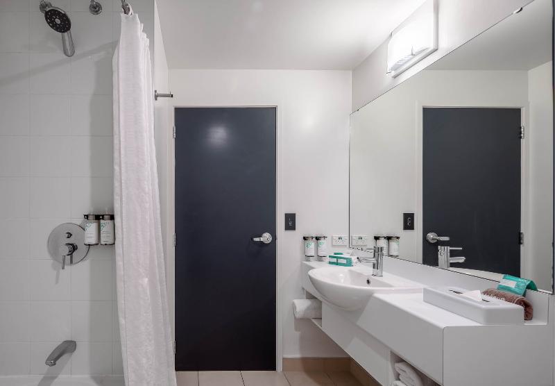 Heartland Hotel Auckland Airport image