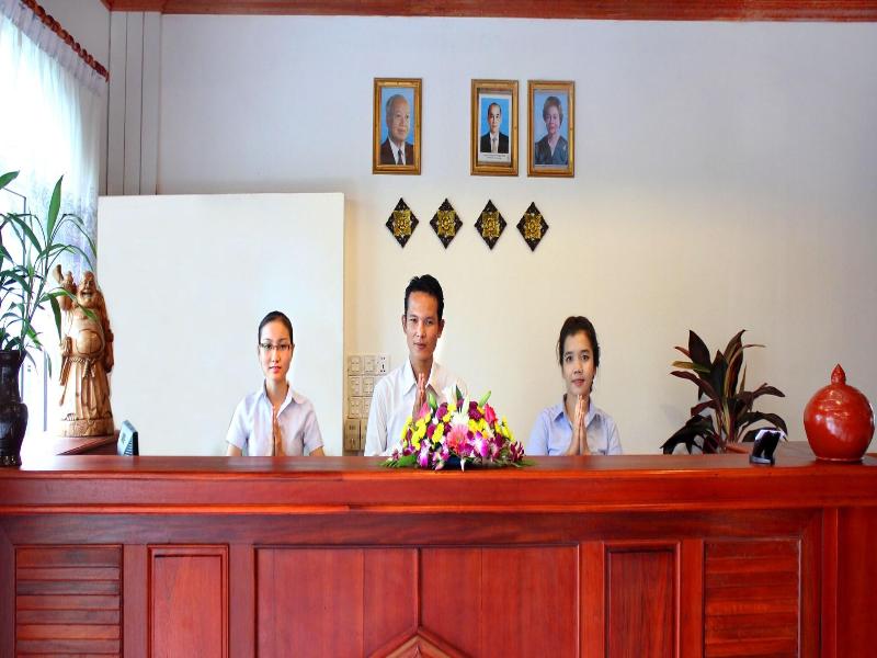 Parent Heritage Angkor Villa image