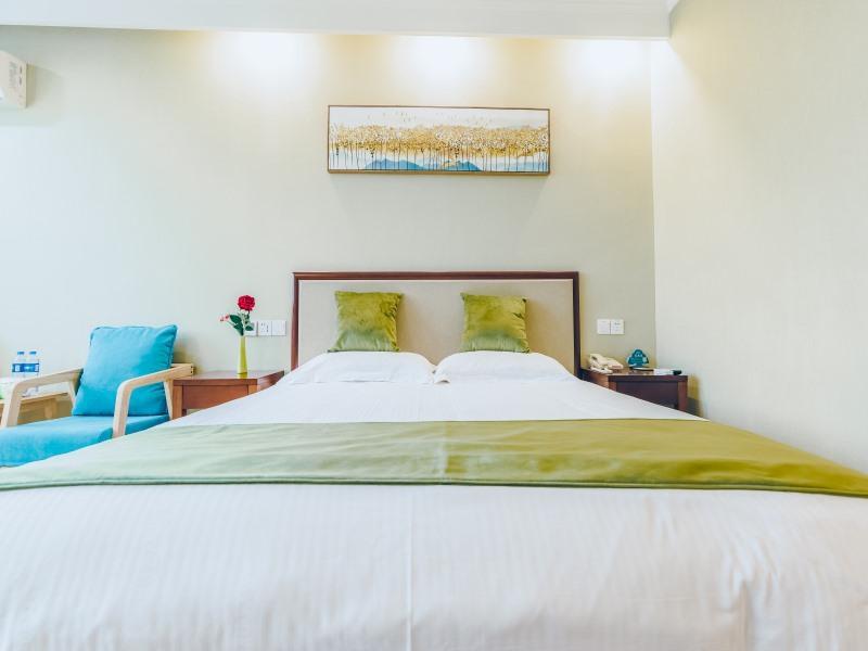 Bed room