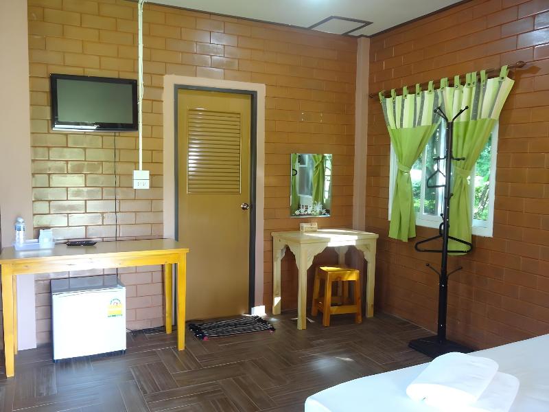 I Din Lake View Resort image