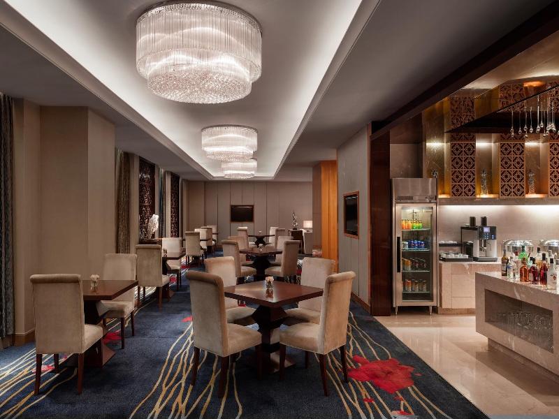 Sheraton Zhenjiang Hotel image