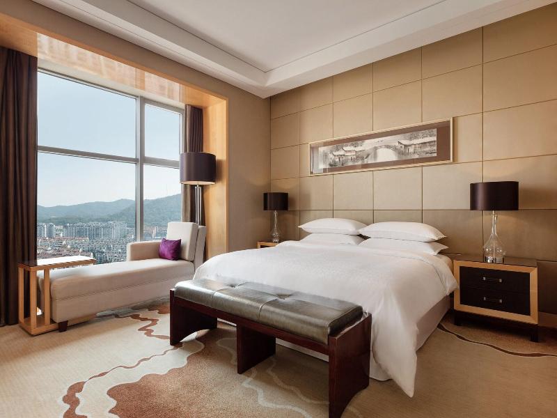 Sheraton Zhenjiang Hotel image