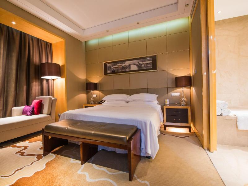Sheraton Zhenjiang Hotel image