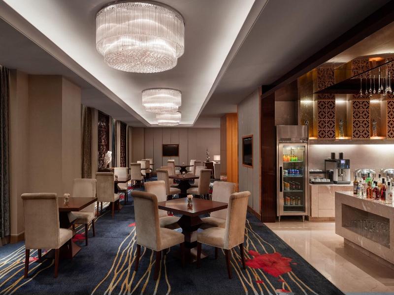 Sheraton Zhenjiang Hotel image