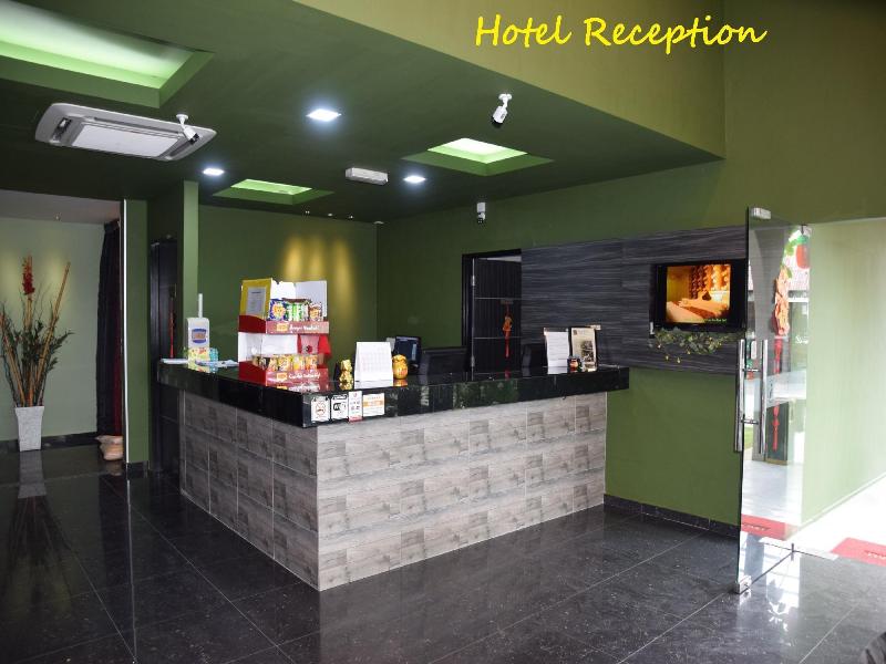 i Garden Hotel image