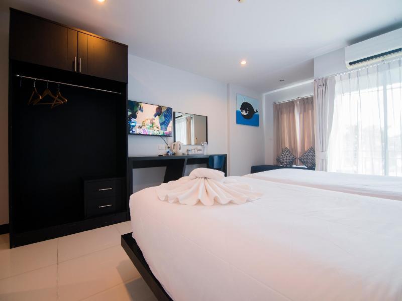 Sleep Whale Hotel image