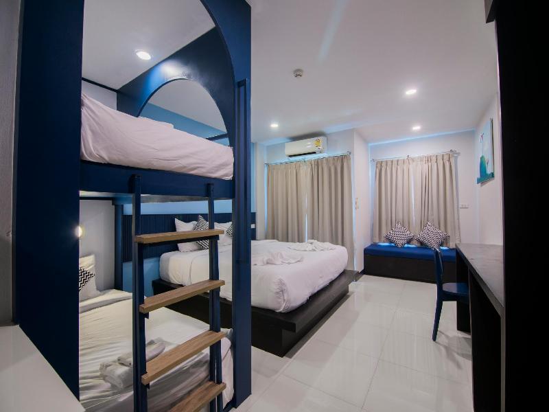 Sleep Whale Hotel image