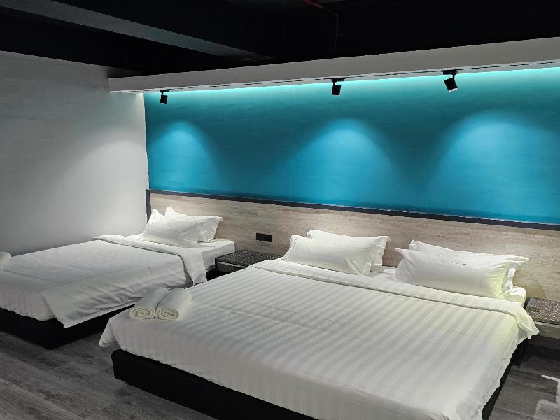 Pantai Inn image
