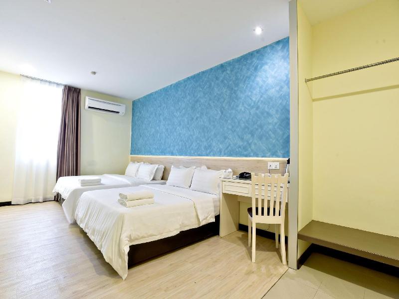 Pantai Inn image