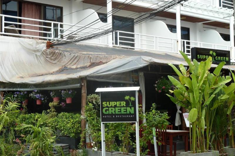 Super Green Hotel