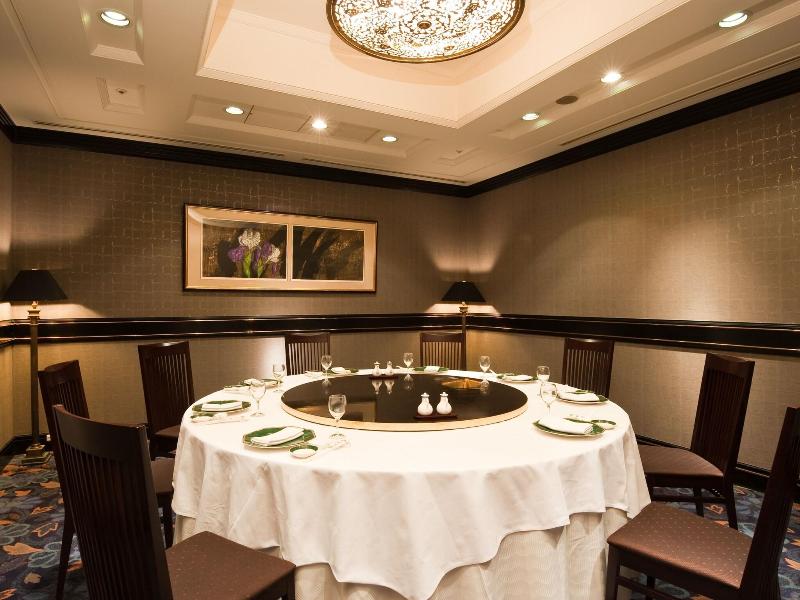 Okura Akademia Park Hotel image