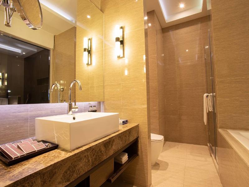 Graceland Bangkok by Grace Hotel image