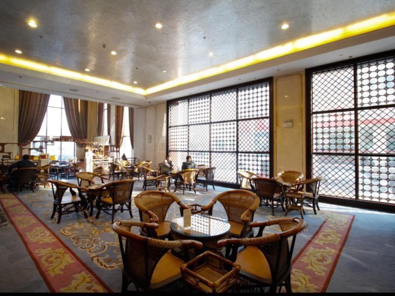 GreenTree Eastern Huainan Guangchang Road Hotel