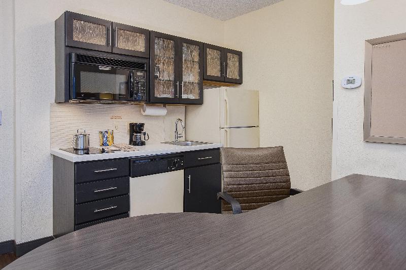Sonesta Simply Suites Miami Airport image