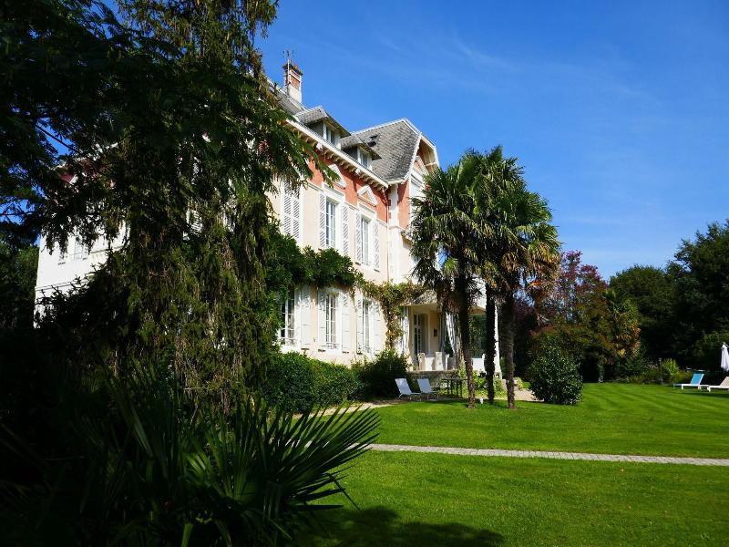 Domaine De Bassilour image