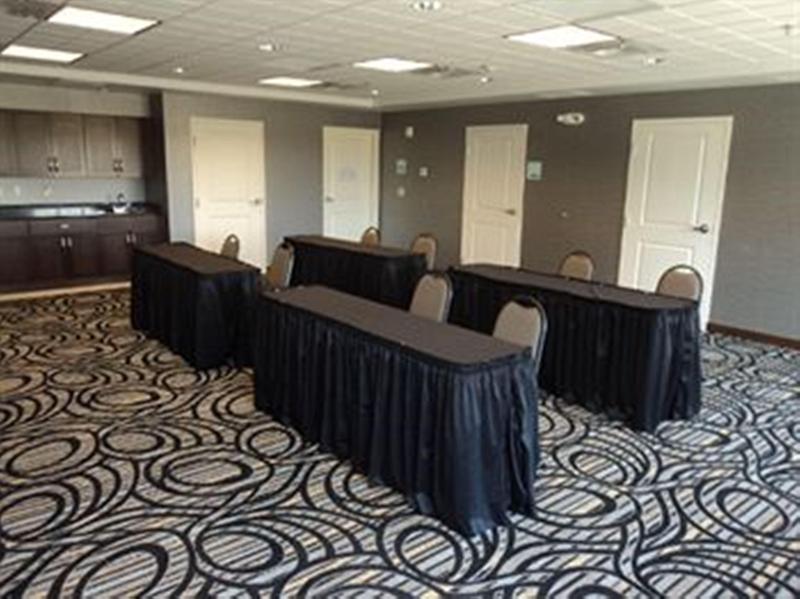 Holiday Inn Express & Suites Greenfield image